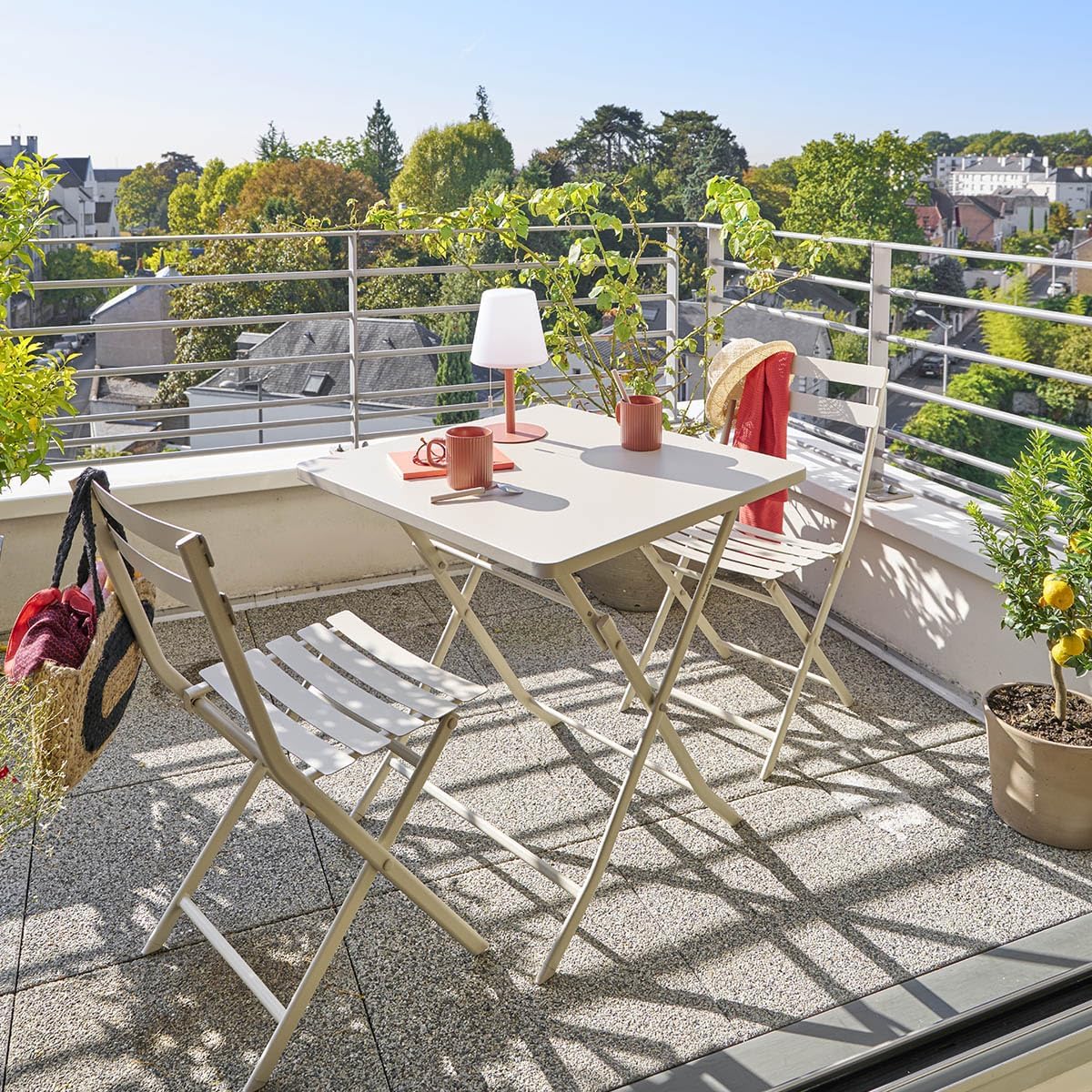 bleujardin - Greensboro - 2 places - Table carrée pliante acier époxy renforcé