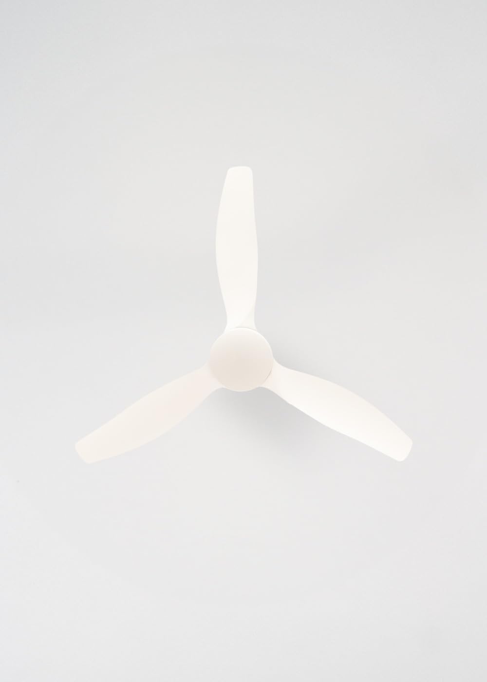CREATE / WINDCALM S/Ventilateur de plafond ABS avec lumière blanc avec contrôleur et télécommande / 40W, Silencieux, Ø112 cm, 6 vitesses, 3 températures de lumière, minuterie, fonction été-hiver