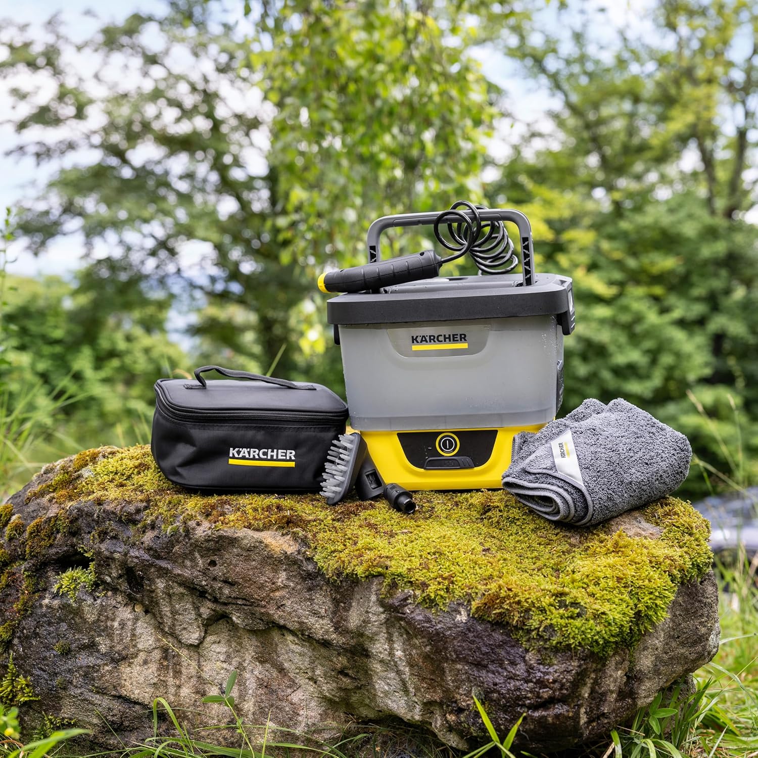 bleujardin Mobile Outdoor Cleaner OC 4 + Pet Kit, débit : 2 l/Min, Poids : 3,1 kg, réservoir d'eau : 8 l, Batterie Lithium-ION, Tuyau spiralé, Filtre pour Appareil, buse à Jet Conique/Plat