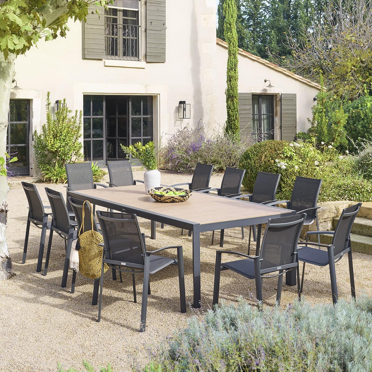bleujardin - Evasion - table de jardin 12 places aluminium effet bois