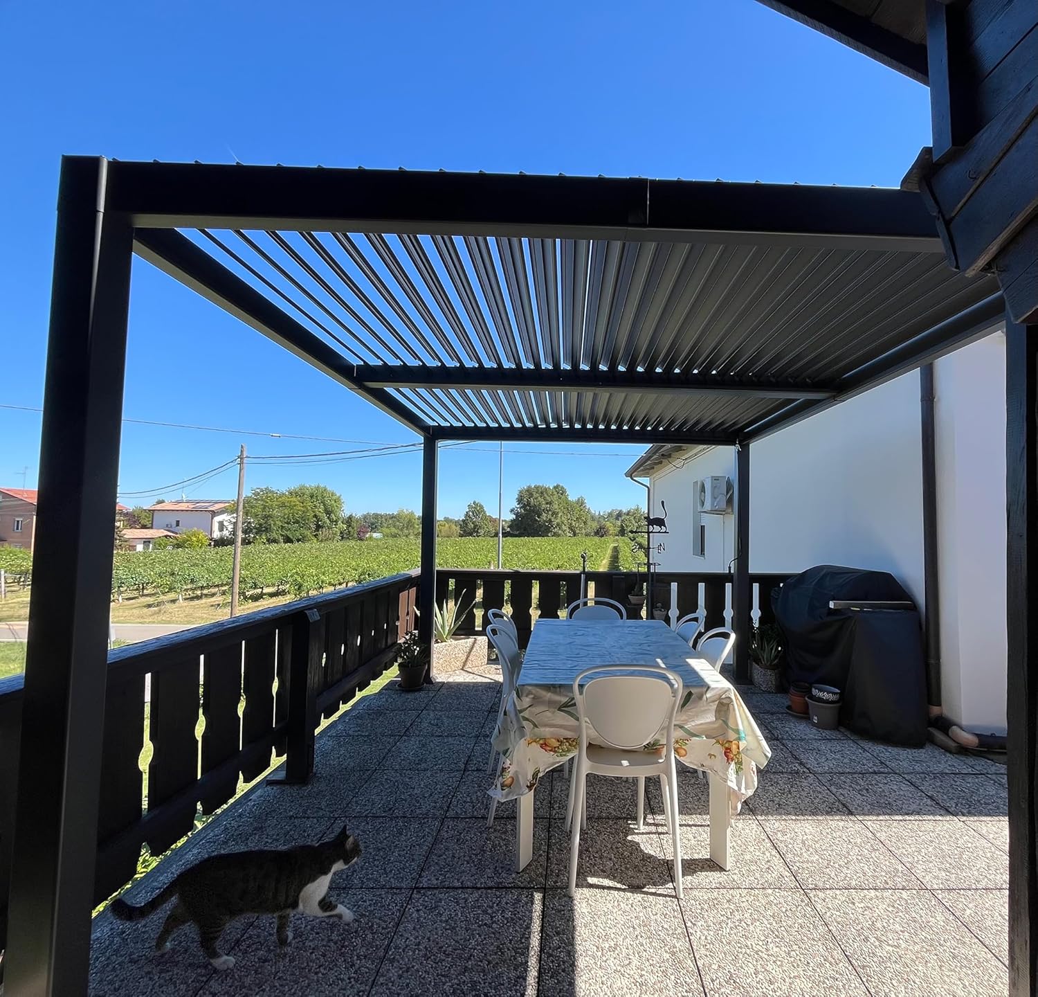 bleujardin - pergola bioclimatique - 3x3,65m - aluminium, lames orientables, gris