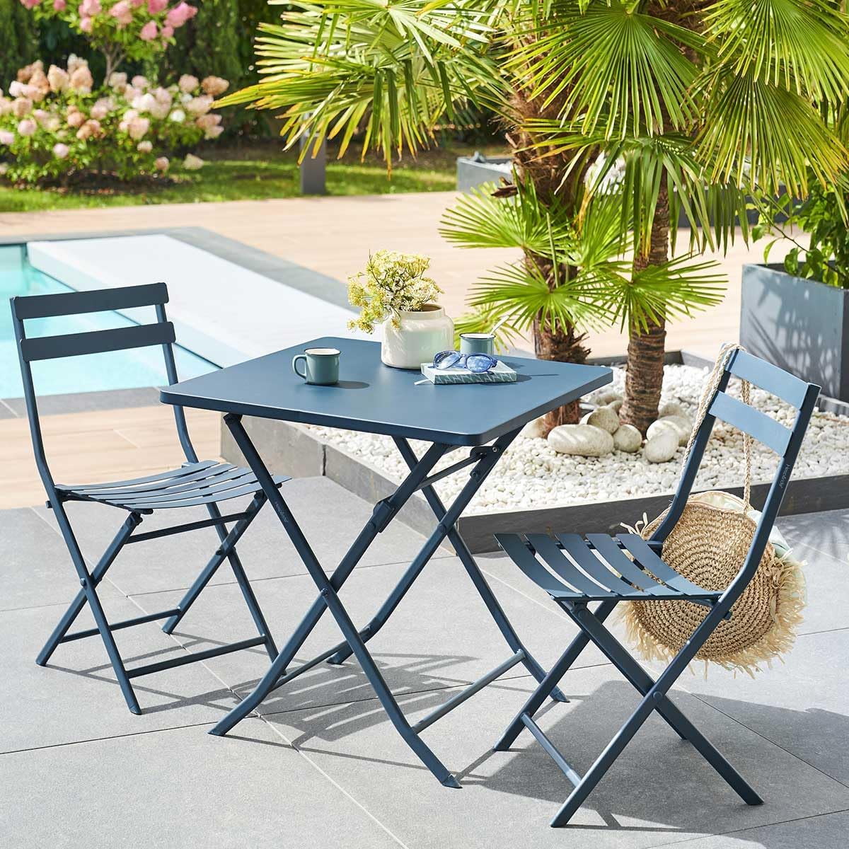 bleujardin - Greensboro - table pliante 2 places acier époxy 70x70
