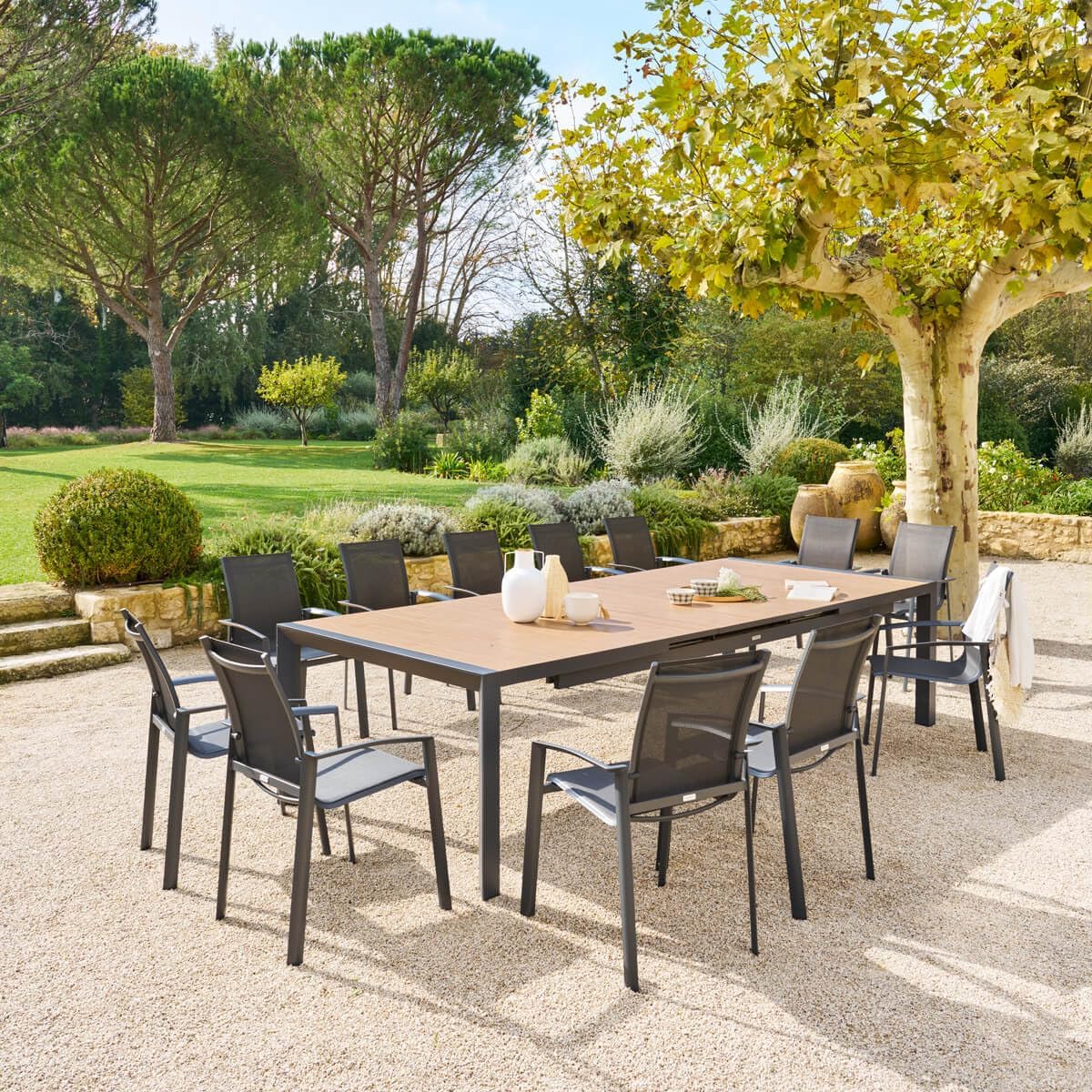bleujardin - Evasion - grande table extensible 14 places - aluminium effet bois, rallonge, extérieur