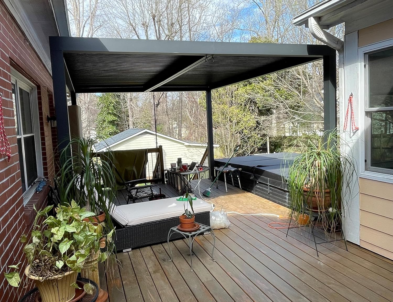 bleujardin - pergola bioclimatique - 4,24x3,3m - alu, persienne fixes, gris