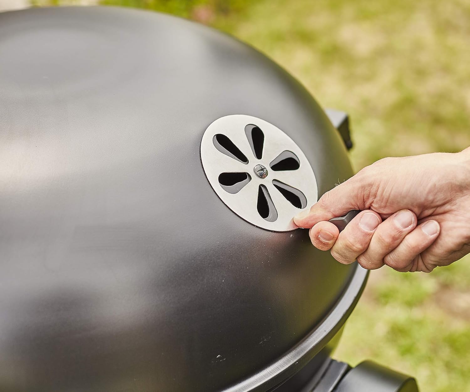 bleujardin - Tonino 60 - barbecue charbon avec capot, wheels, thermomètre