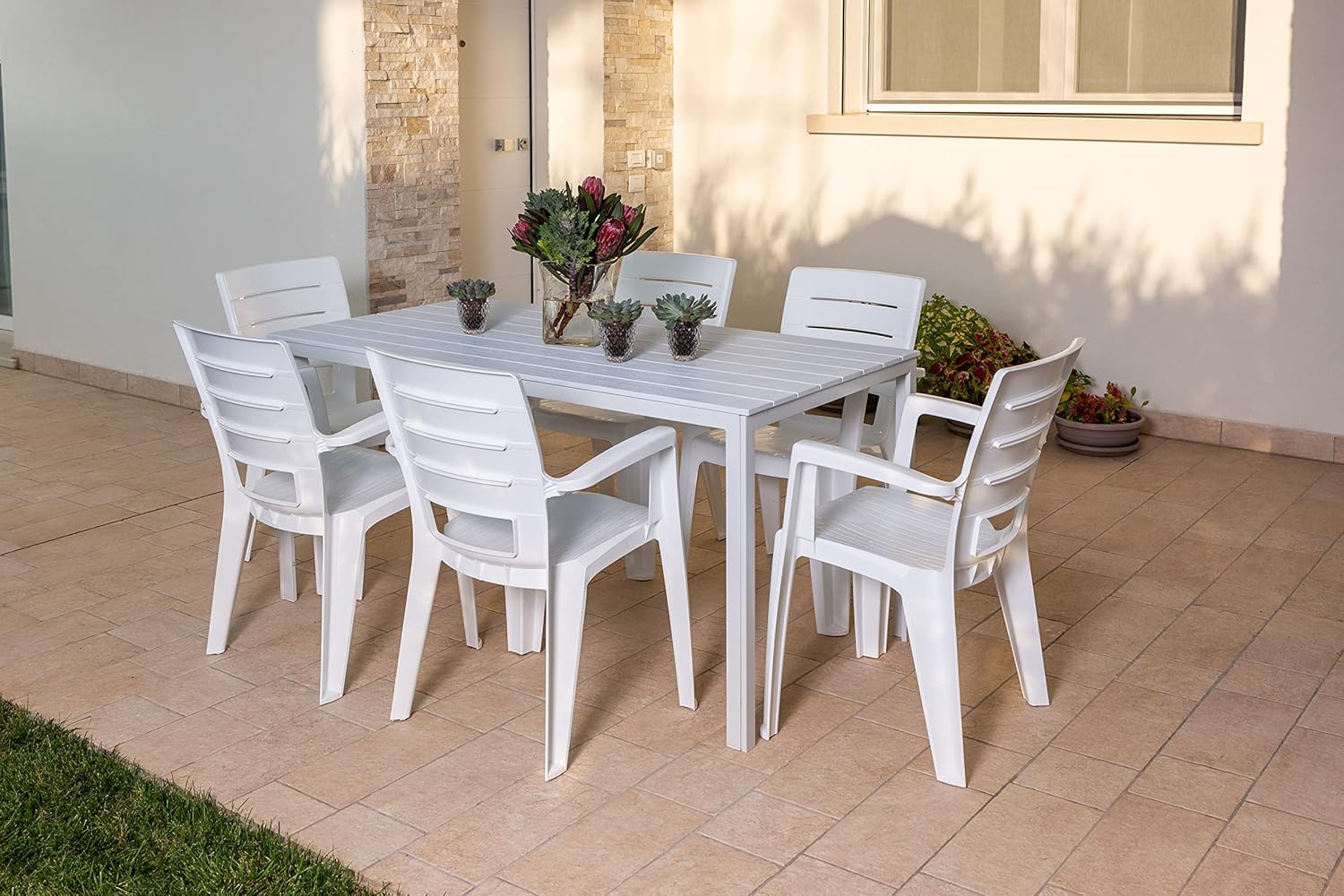Thomas & Anita - Salon de jardin 6 places - 160x90cm - acier et polypropylène, table effet bois blanc, chaises empilable